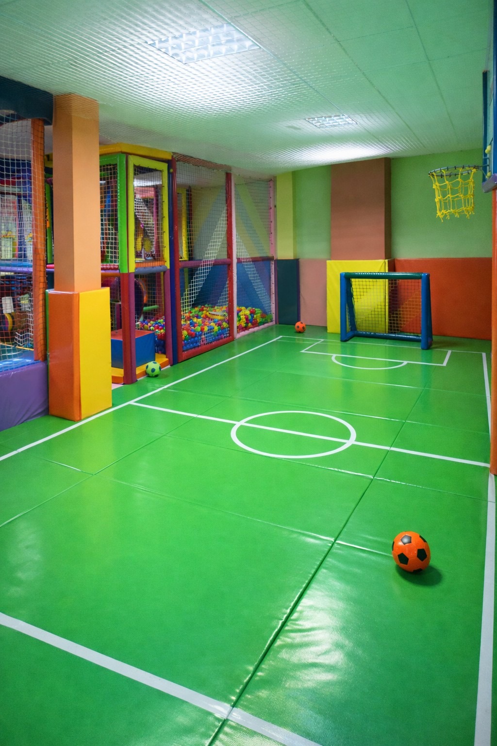 ⚽🏀 Zonas deportivas infantiles: una forma económica y divertida de ampliar tu parque 